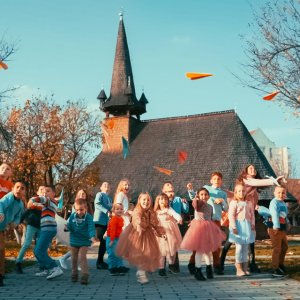 Cantari Nemuritoare Si Pricesne Ortodoxe - Când Zorii Cheamă | Copii Din Bistrița | Cântare Pentru Copii
