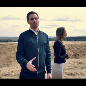 Ionut Si Corina Gontaru - Cât Prețuiește (2022)