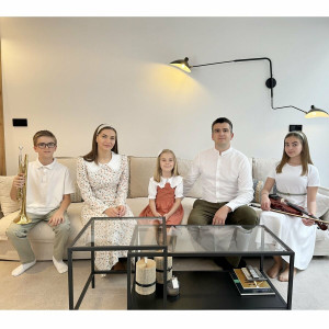 Alin Jucu - Familia (2024)