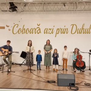 Familia Mihai - Coboara Azi Prin Duhul Sfant (2022)