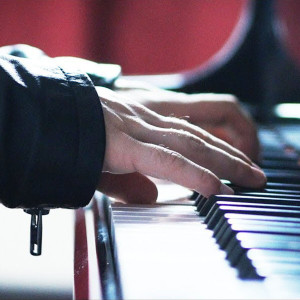 Jurrivh - Left Alone (2018)