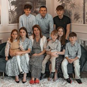 Familia Mihai - Mi-E Dor De Ziua Minunata (2023)