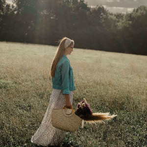 Naomi Holdiș - Zdrobit De Suferință (2020)