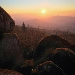 Sabina Cheia - Zic Betleem Zic Și Golgota (2023)